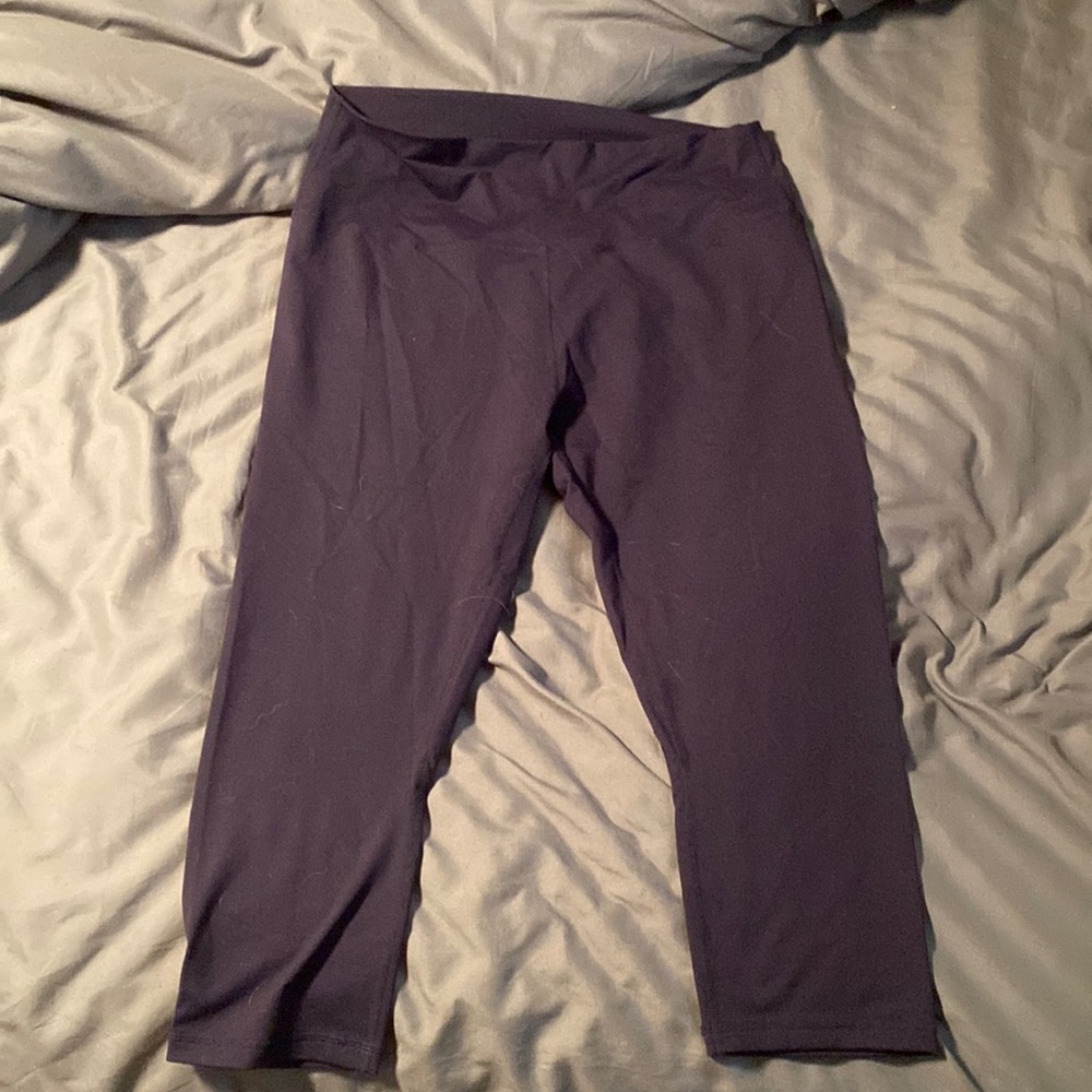 Navy blue zyia crop leggings